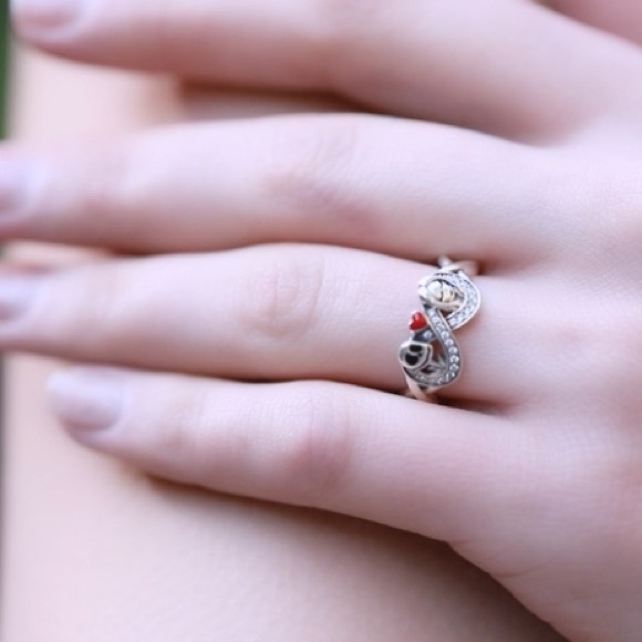 18k Diamond Nightmare Before Christmas Eternity Ring - Picture 15 of 15